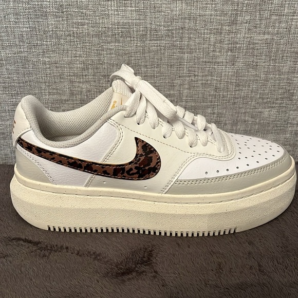 Nike Court Vision Alta DO2791-100 - Women size 7 - Picture 6 of 13